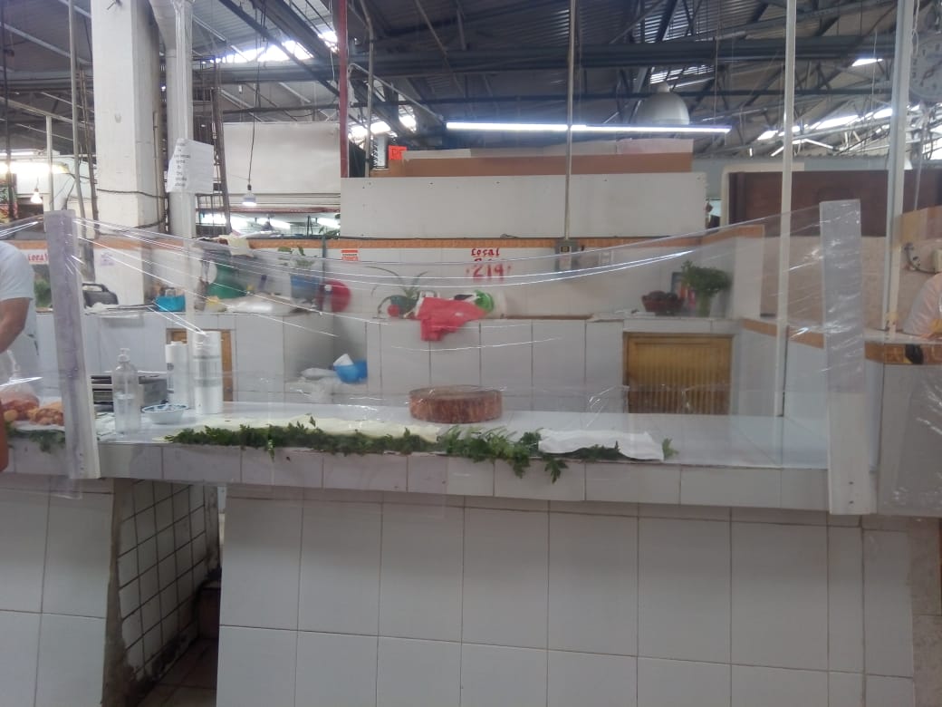 Mercado Martínez de la Torre-Pollería Irma e hijos