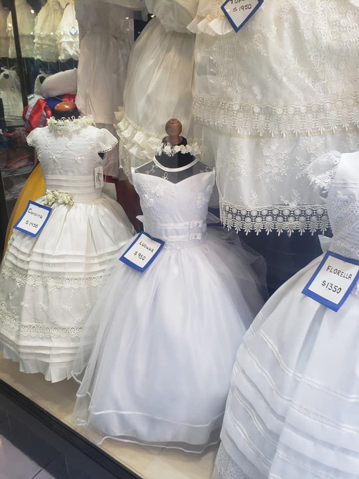Vestidos Comuniones y Pajes