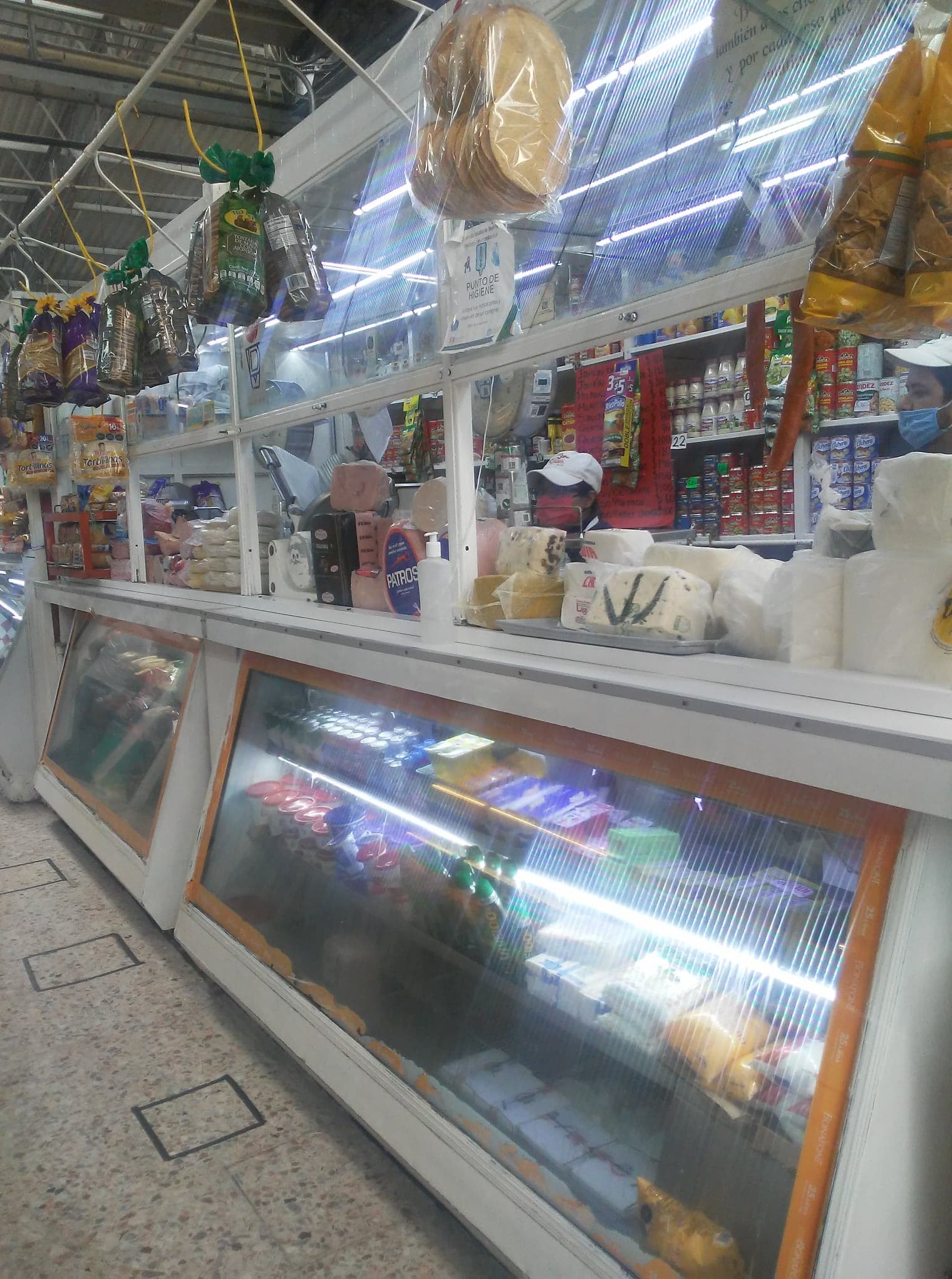 Mercado Martínez de la Torre - Cremeria Don Toño