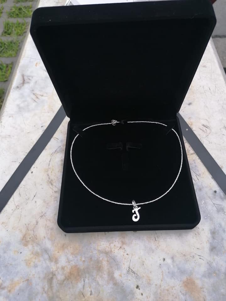 Joyas R y J